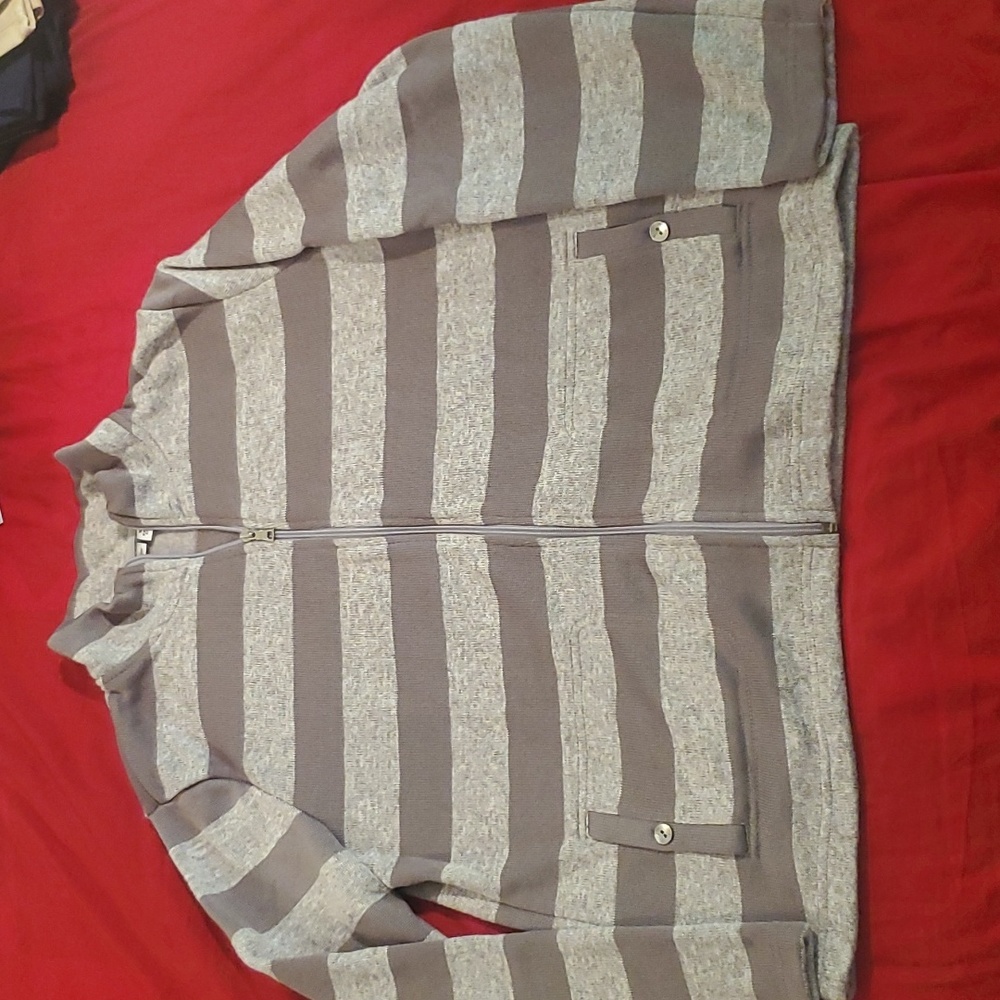 2/$25 MemorialDay Sale 💓2 for$30 Croft&Barrow XL Zip Up NWOT
